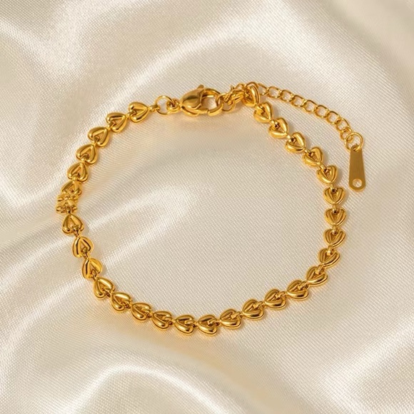 18K Gold plated Bracelet - Picture 1 of 6